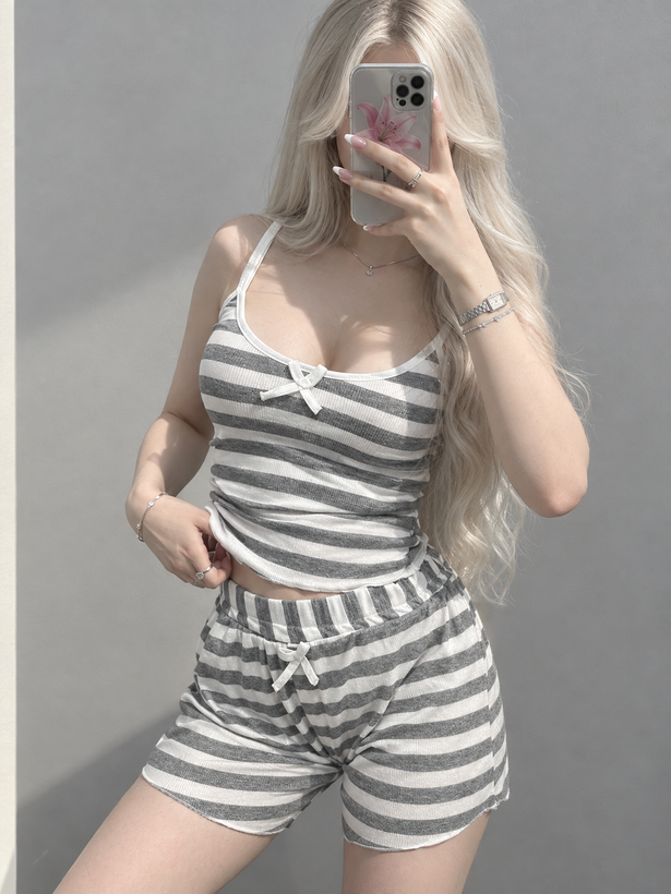 ست کراپ شورتک راه راه پاپیونی کد ۱۳۰۴